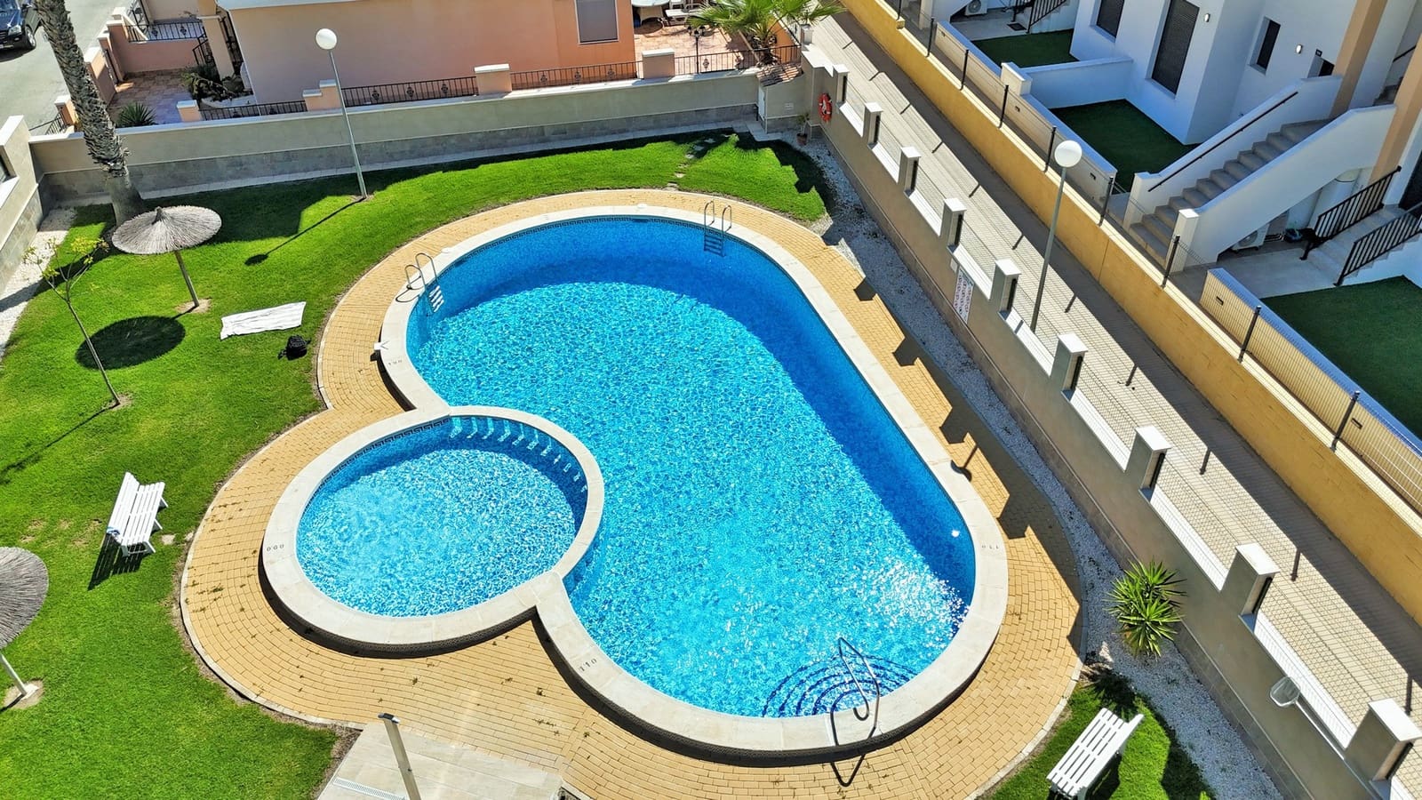 3 sovrum Hus till salu i Villamartin med pool garage - 199 950 € (Ref: 10025262)