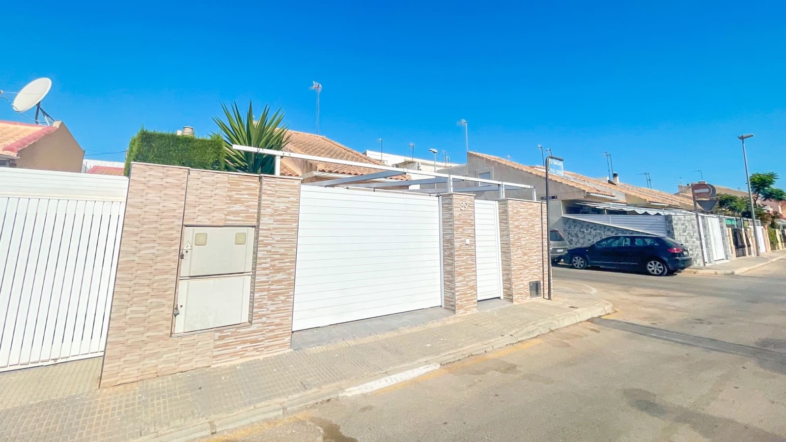 4 slaapkamer Villa te koop in Lo Pagan met garage - € 220.000 (Ref: 10027861)