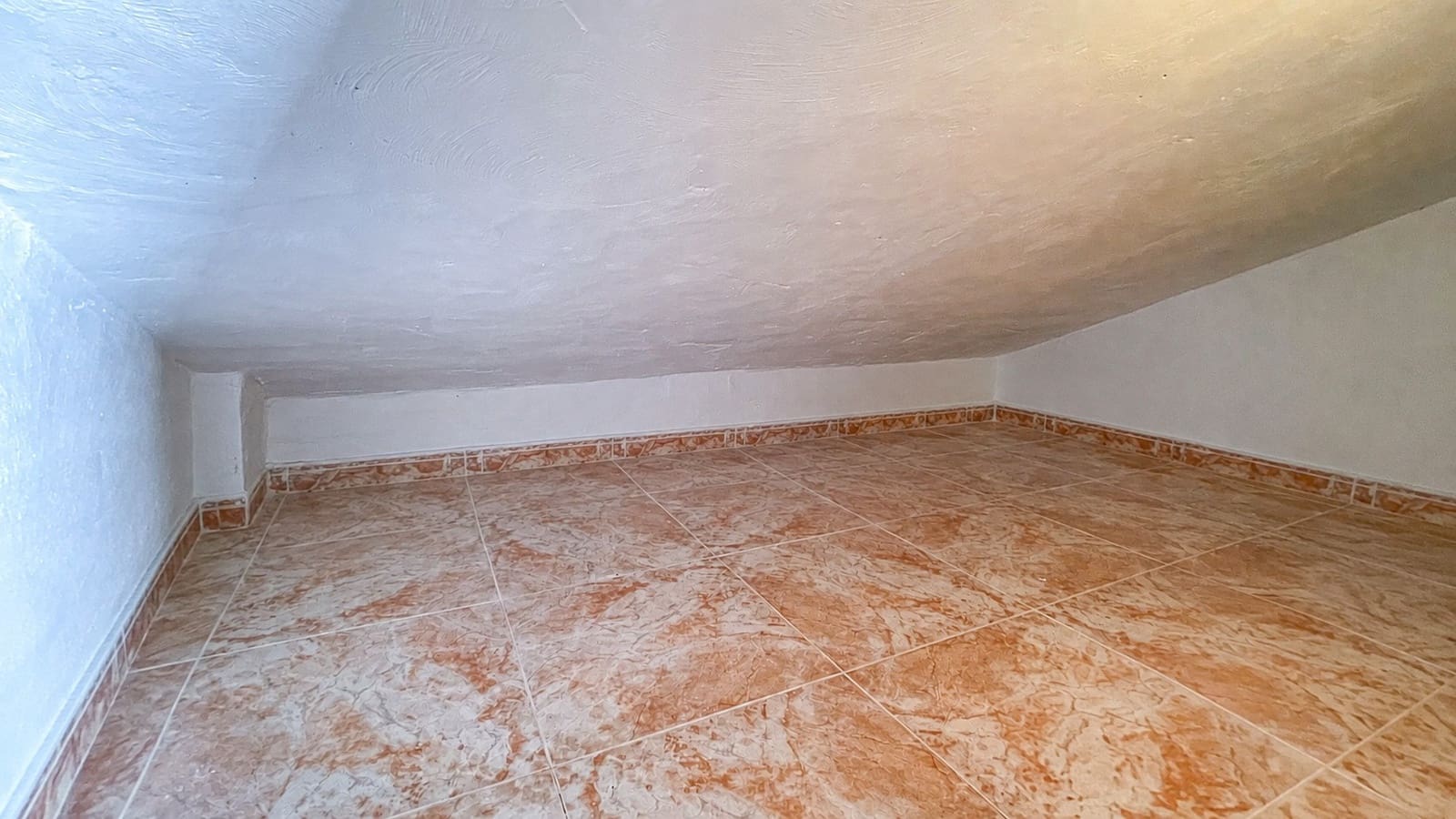 4 slaapkamer Villa te koop in Lo Pagan met garage - € 220.000 (Ref: 10027861)