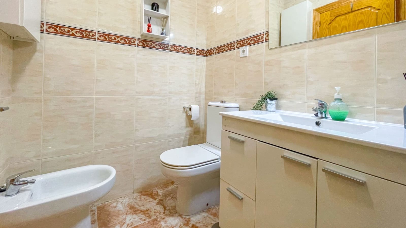 4 slaapkamer Villa te koop in Lo Pagan met garage - € 220.000 (Ref: 10027861)