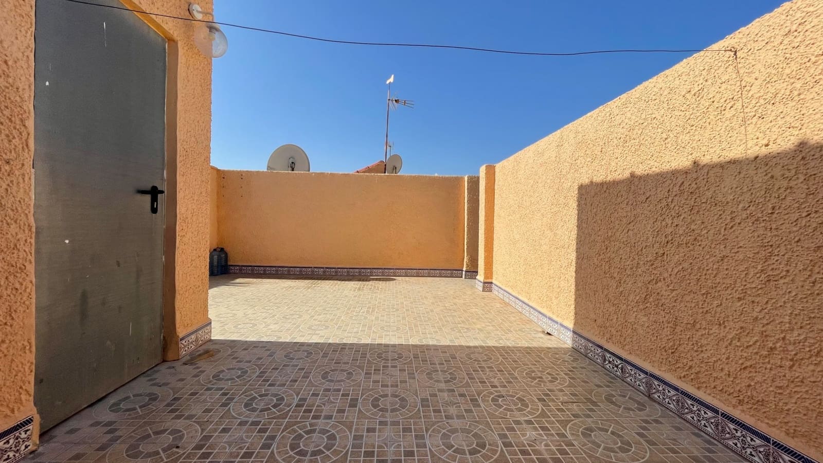 4 slaapkamer Villa te koop in Lo Pagan met garage - € 220.000 (Ref: 10027861)
