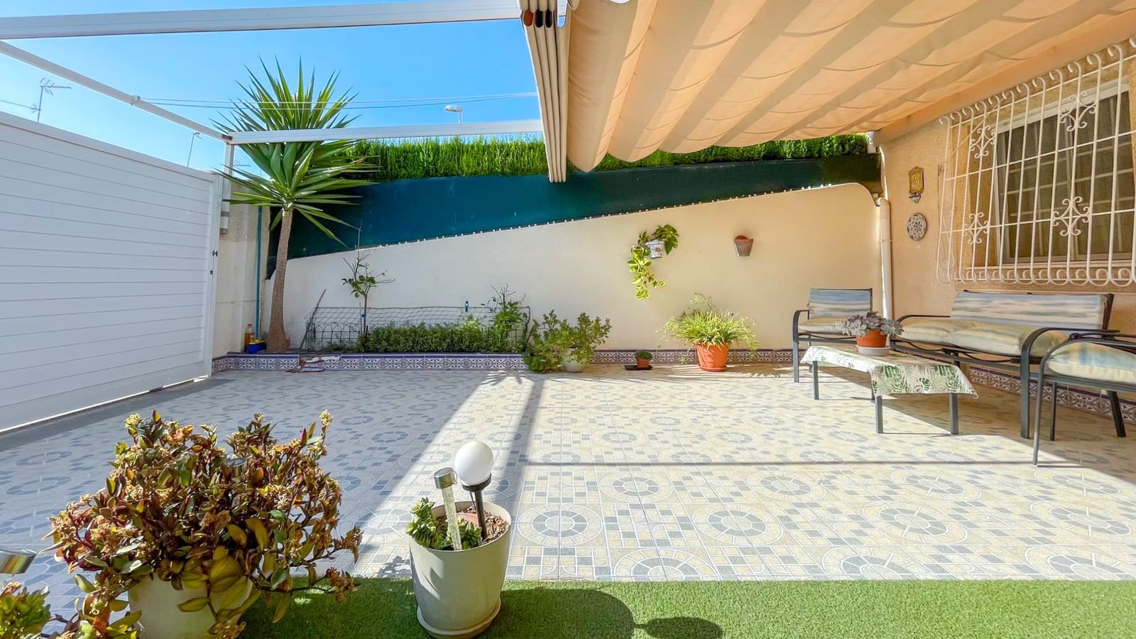 4 slaapkamer Villa te koop in Lo Pagan met garage - € 220.000 (Ref: 10027861)