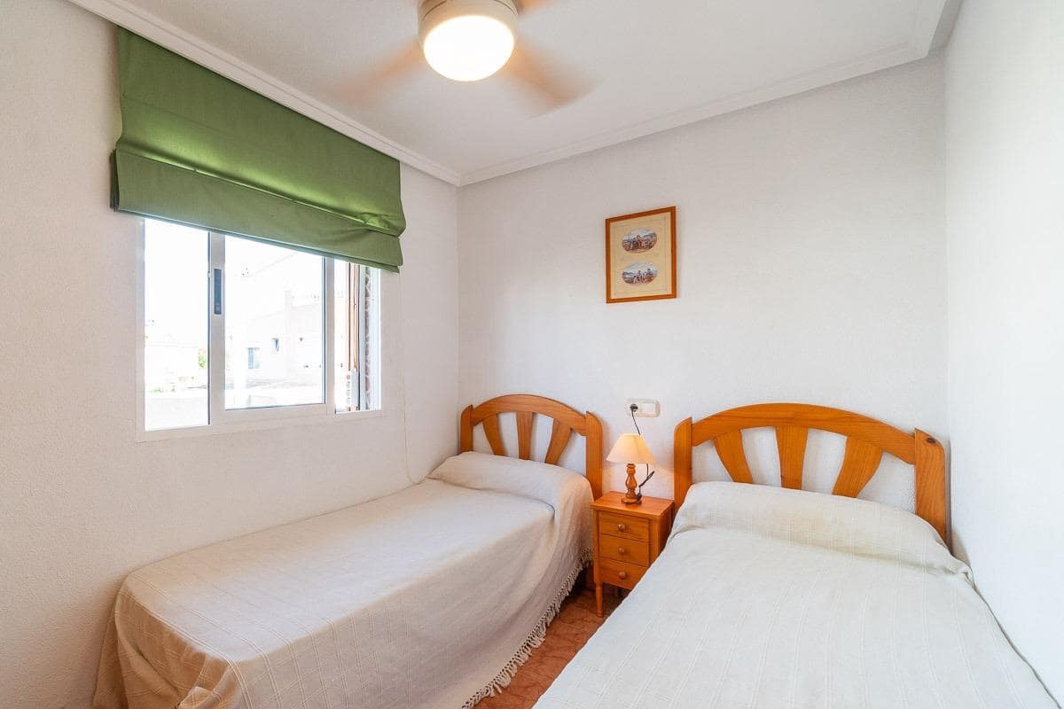 5 chambre Villa/Maison à vendre à Playa Flamenca avec piscine - 240 000 € (Ref: 10031610)