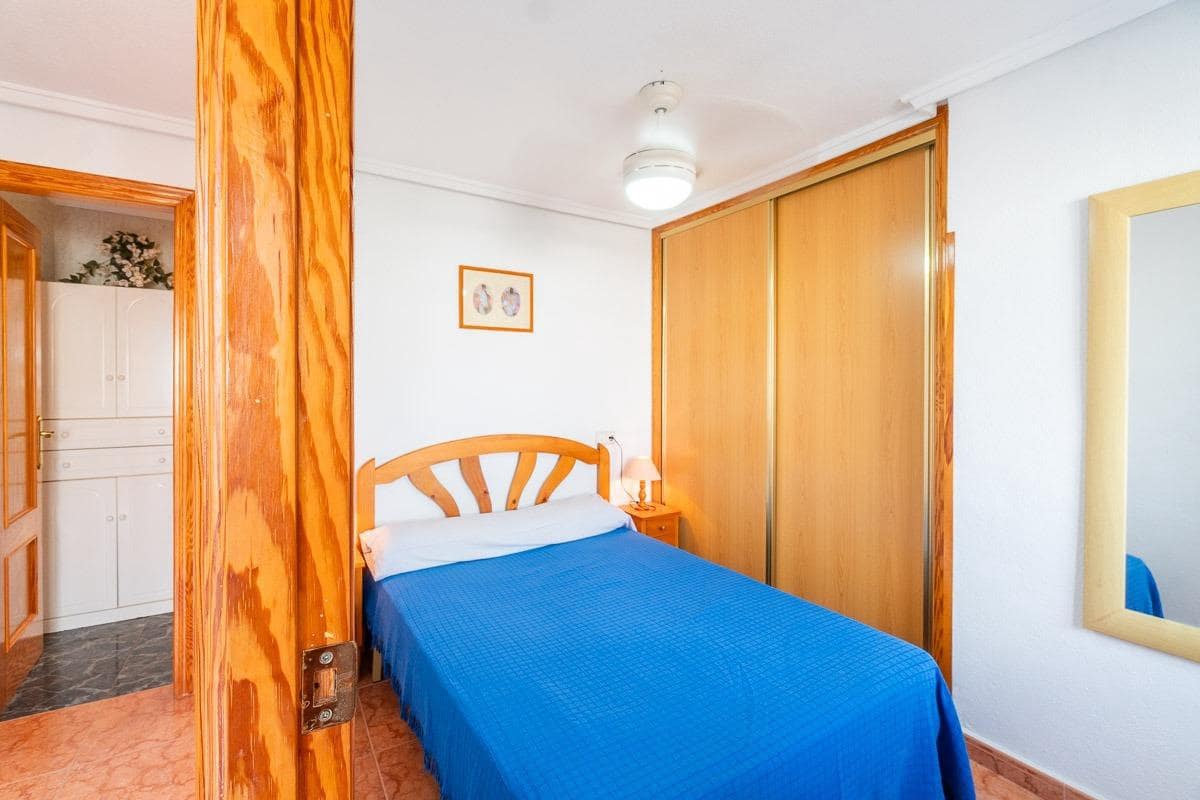 5 chambre Villa/Maison à vendre à Playa Flamenca avec piscine - 240 000 € (Ref: 10031610)