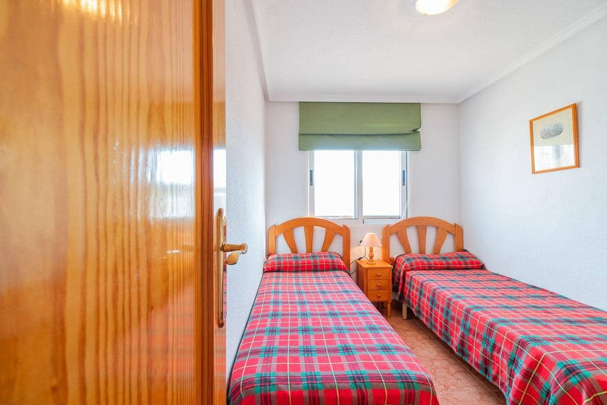 5 chambre Villa/Maison à vendre à Playa Flamenca avec piscine - 240 000 € (Ref: 10031610)