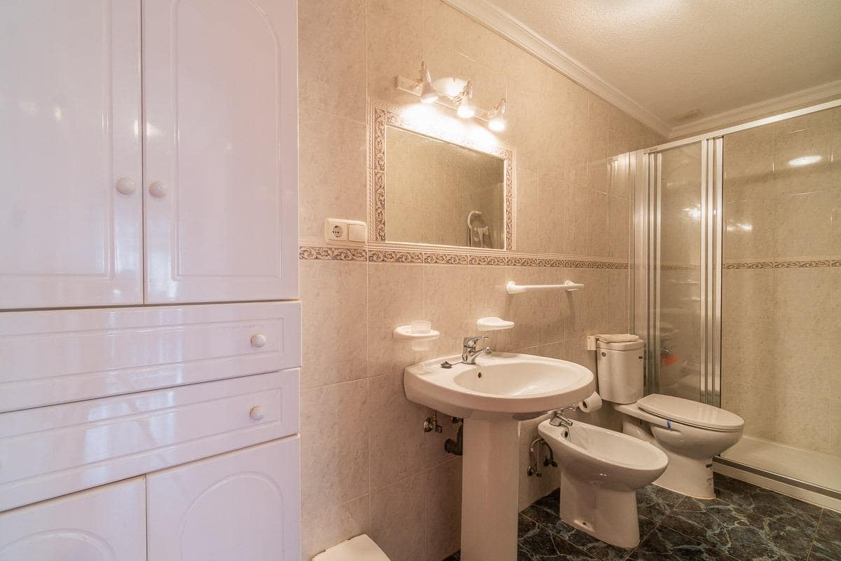 5 chambre Villa/Maison à vendre à Playa Flamenca avec piscine - 240 000 € (Ref: 10031610)