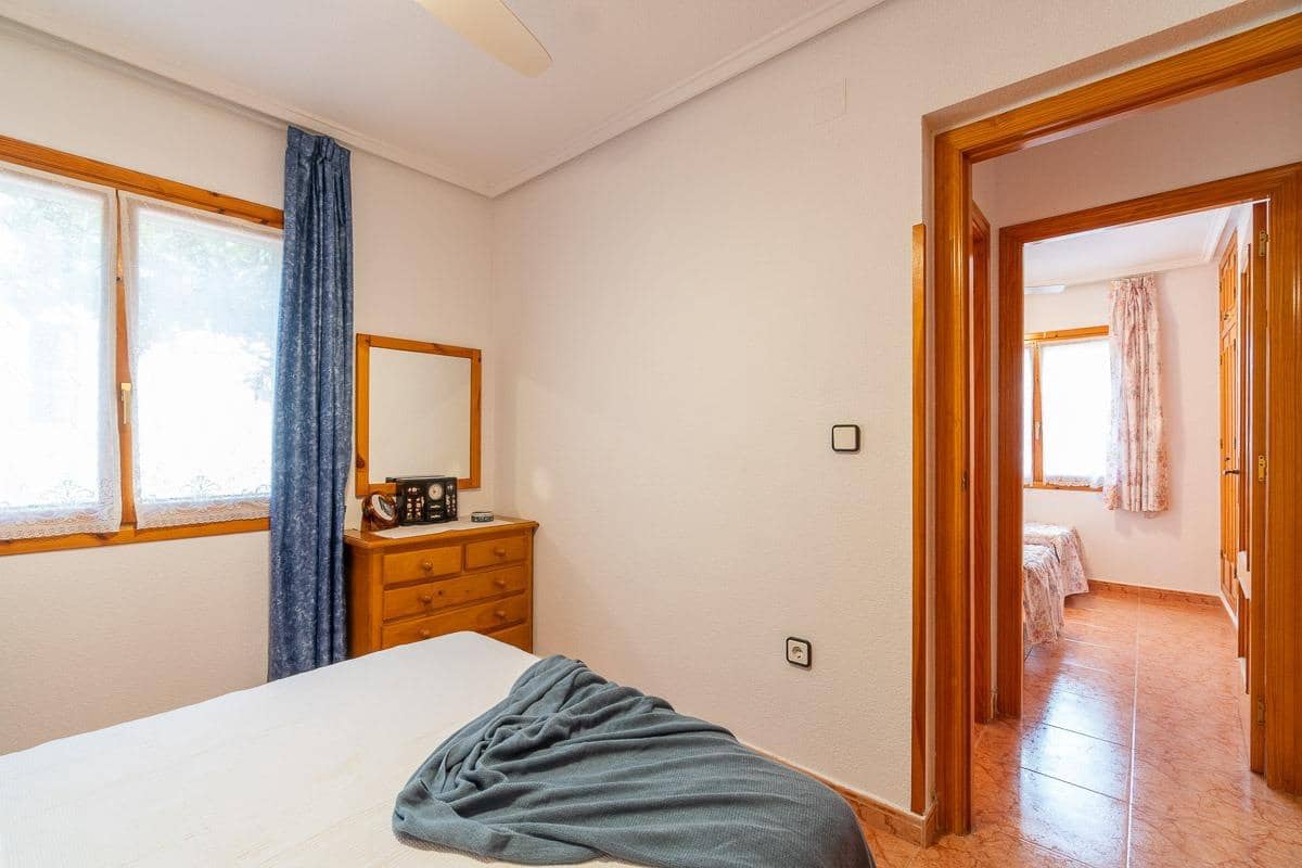 5 chambre Villa/Maison à vendre à Playa Flamenca avec piscine - 240 000 € (Ref: 10031610)
