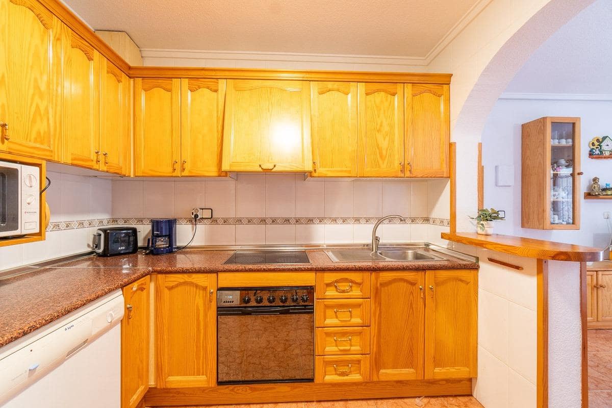 5 chambre Villa/Maison à vendre à Playa Flamenca avec piscine - 240 000 € (Ref: 10031610)