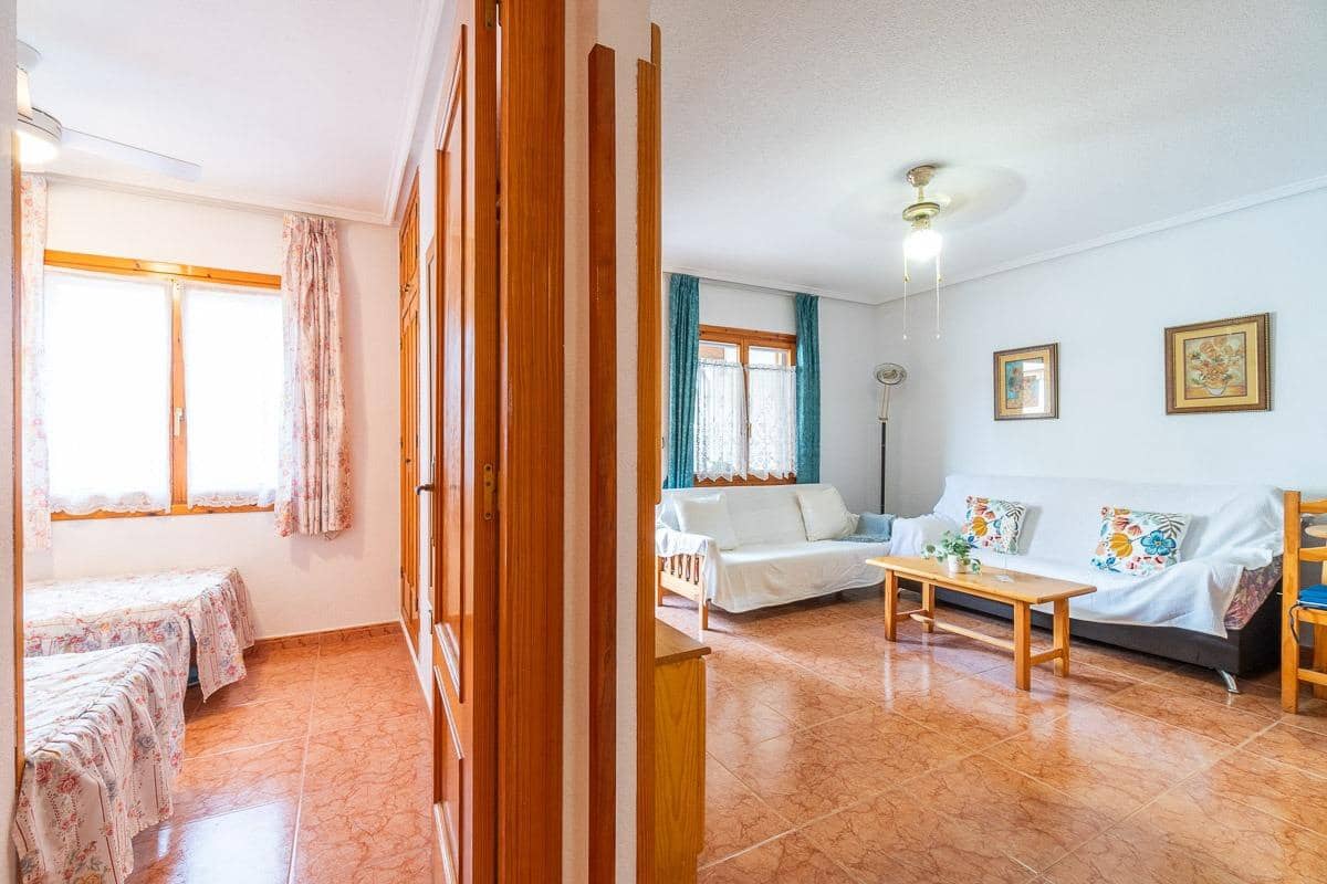 5 chambre Villa/Maison à vendre à Playa Flamenca avec piscine - 240 000 € (Ref: 10031610)