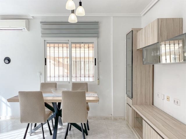 3 chambre Maison de Ville à vendre à Nueva Torrevieja, Torrevieja avec piscine - 219 900 € (Ref: 10031611)
