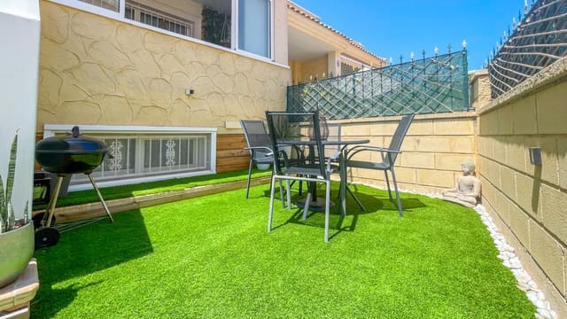 Casa de 4 habitaciones en Punta Prima, Orihuela en venta con piscina garaje - 329.000 € (Ref: 10050009)