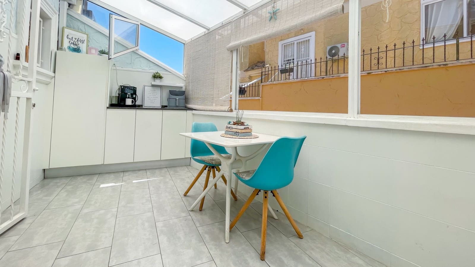 Casa de 4 habitaciones en Orihuela Costa en venta con piscina garaje - 329.000 € (Ref: 10050009)