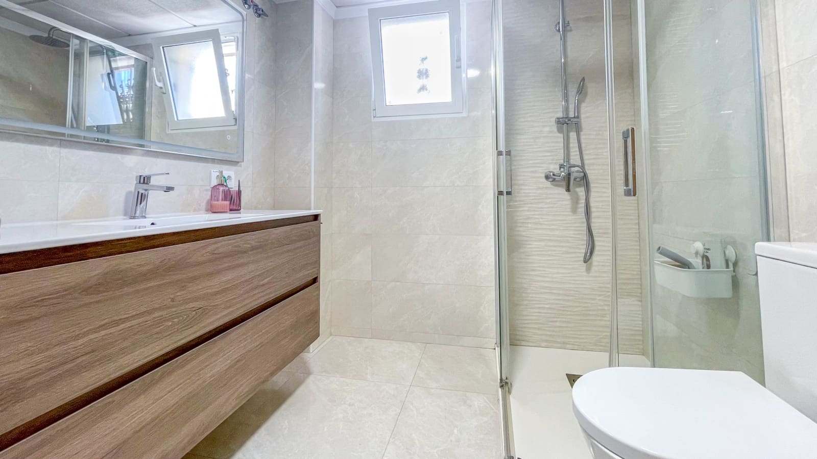 Casa de 4 habitaciones en Orihuela Costa en venta con piscina garaje - 329.000 € (Ref: 10050009)