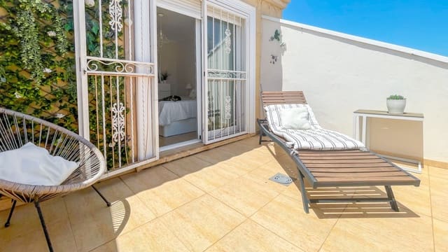 Casa de 4 habitaciones en Punta Prima, Orihuela en venta con piscina garaje - 329.000 € (Ref: 10050009)
