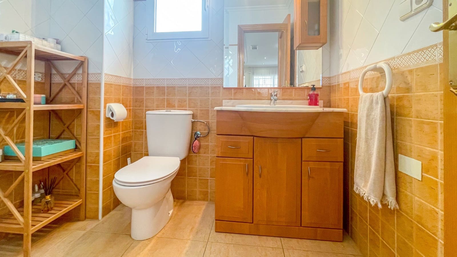 Casa de 4 habitaciones en Orihuela Costa en venta con piscina garaje - 329.000 € (Ref: 10050009)