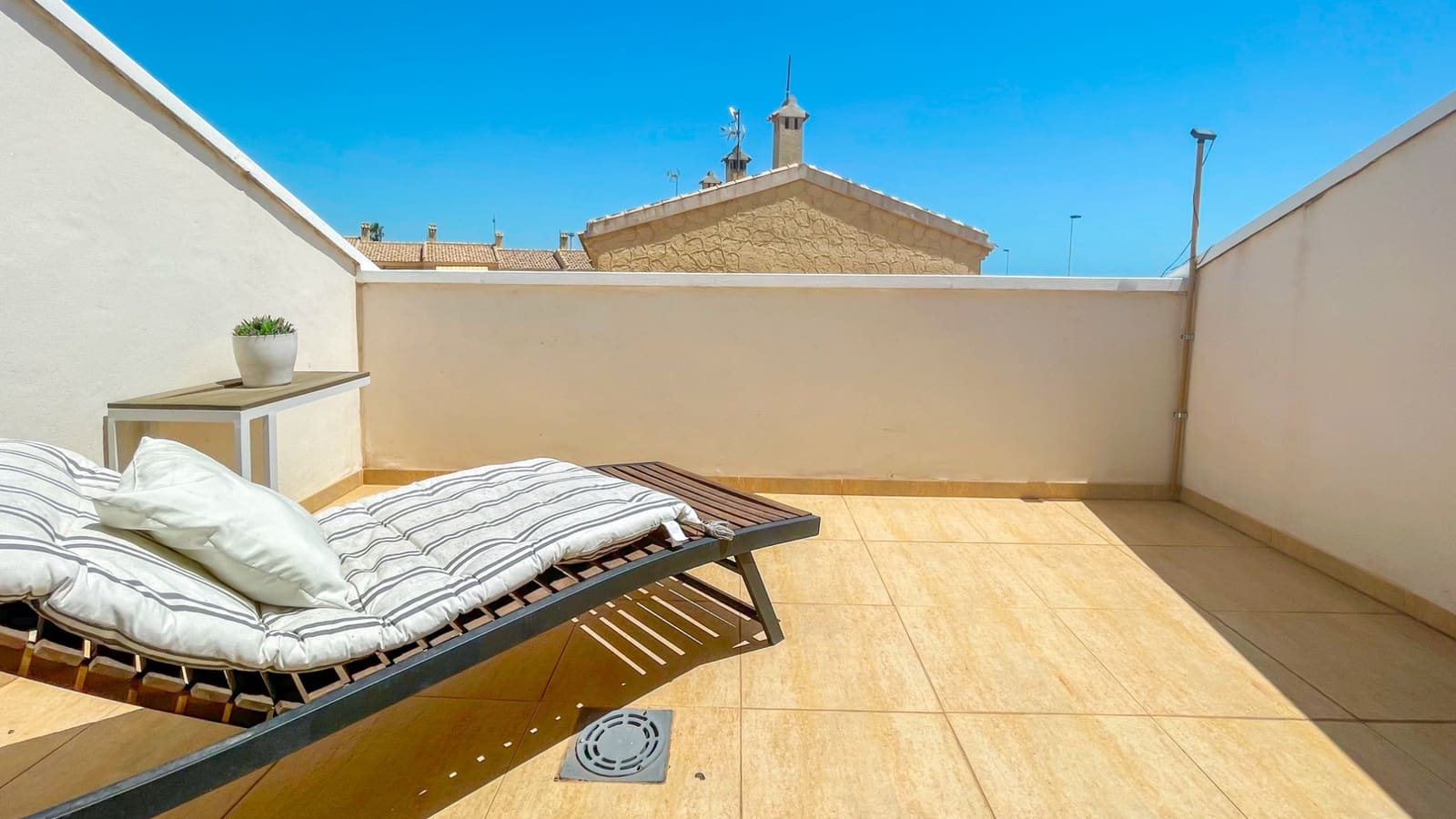 Casa de 4 habitaciones en Orihuela Costa en venta con piscina garaje - 329.000 € (Ref: 10050009)