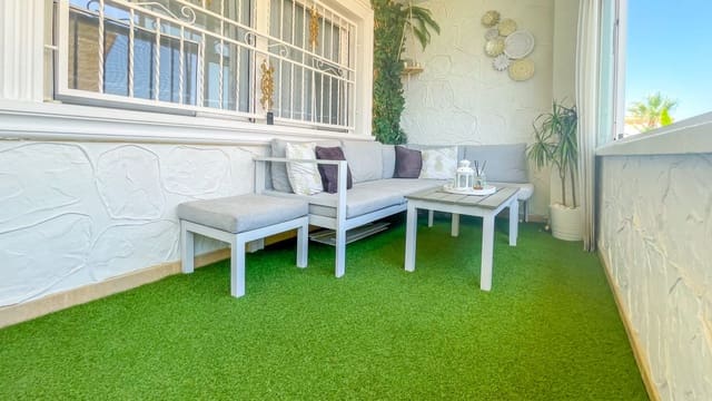 Casa de 4 habitaciones en Punta Prima, Orihuela en venta con piscina garaje - 329.000 € (Ref: 10050009)