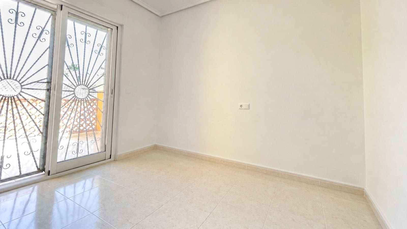 3 soverom Hus til salgs i Ciudad Quesada med svømmebasseng - € 229 000 (Ref: 10050010)