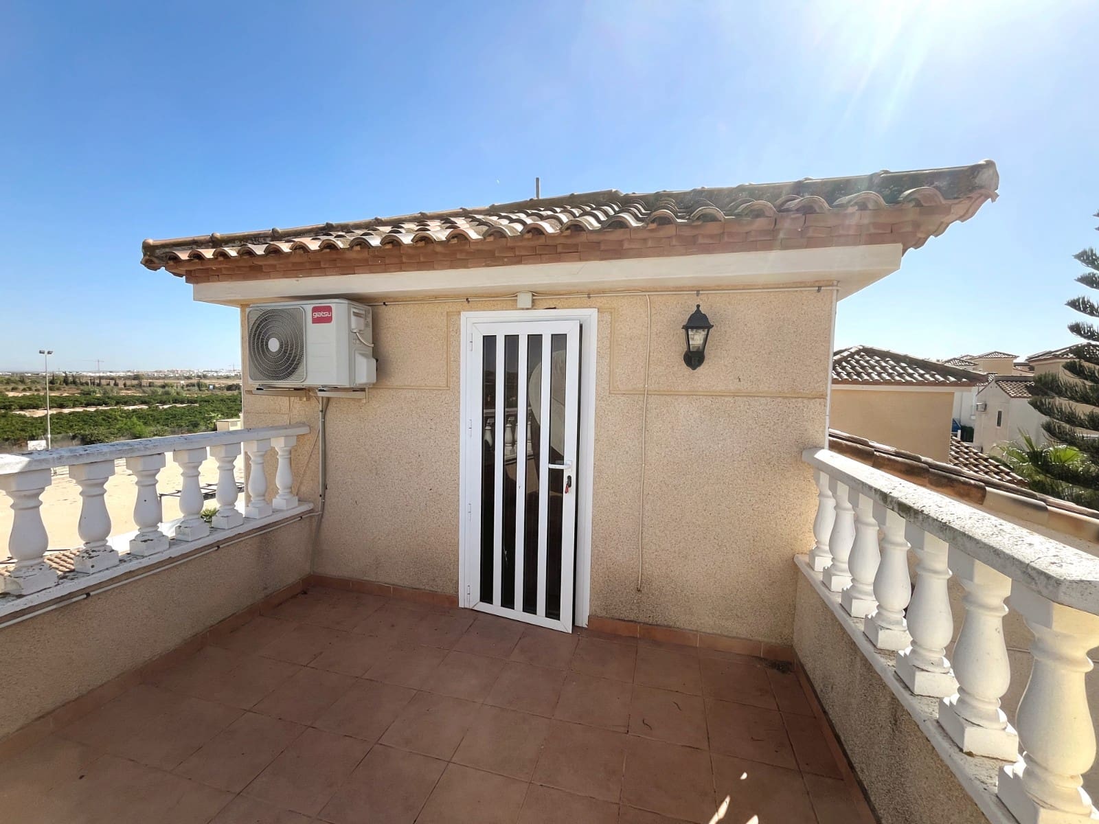 3 soveværelse Villa til salg i Algorfa med swimmingpool garage - € 255.000 (Ref: 10067250)