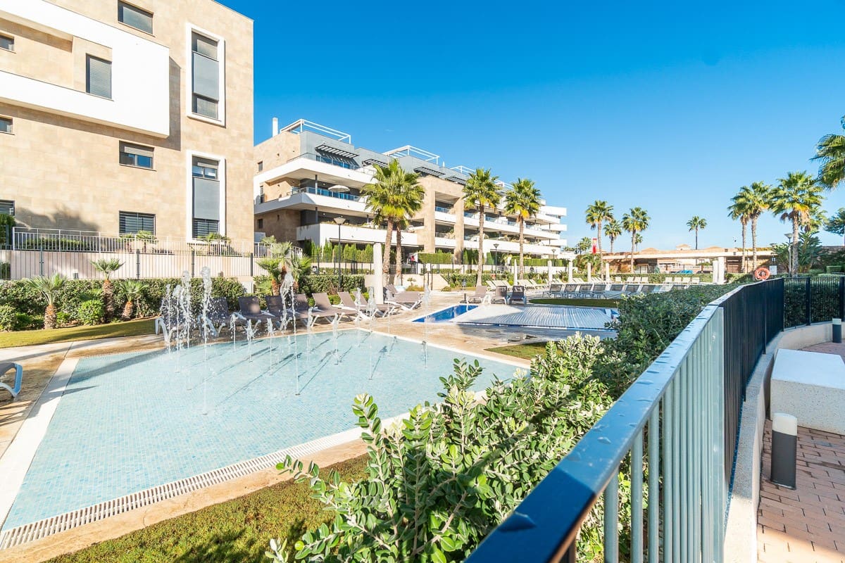 3 soverom Leilighet til salgs i Playa Flamenca med svømmebasseng garasje - € 450 000 (Ref: 10067257)