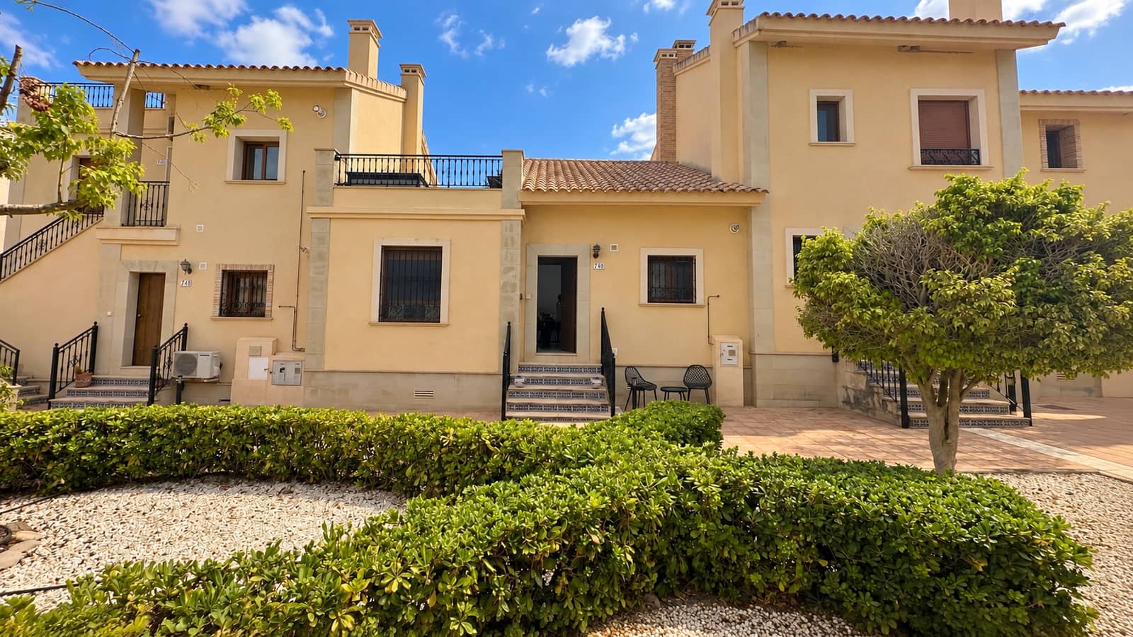 2 bedroom Townhouse for sale in Algorfa with pool garage - € 249,950 (Ref: 10067268)