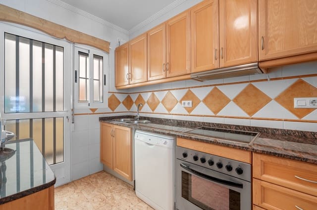 3 Zimmer Villa zu verkaufen in El Raso, Guardamar del Segura mit Pool Garage - 290.000 € (Ref: 10070434)