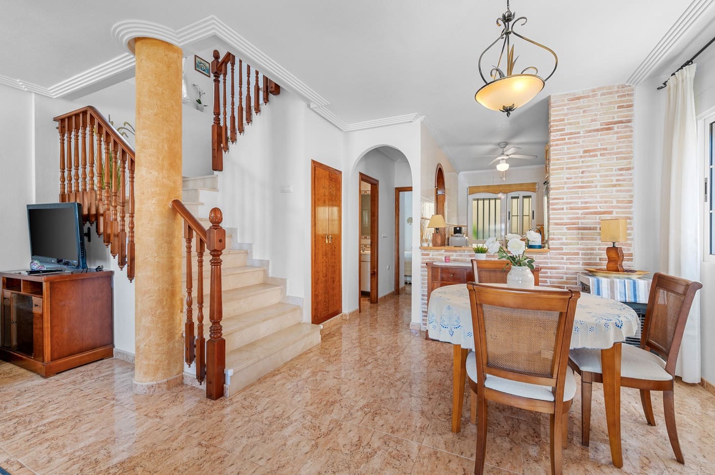 3 Zimmer Villa zu verkaufen in Guardamar del Segura mit Pool Garage - 290.000 € (Ref: 10070434)