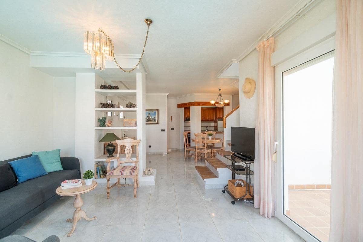 Apartamento de 2 habitaciones en Playa Flamenca en venta con piscina - 239.000 € (Ref: 10077748)