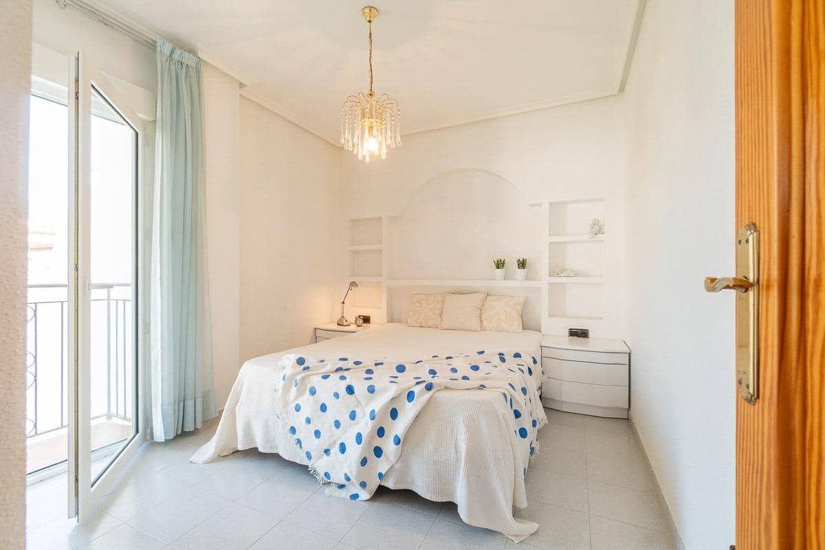 Apartamento de 2 habitaciones en Playa Flamenca en venta con piscina - 239.000 € (Ref: 10077748)