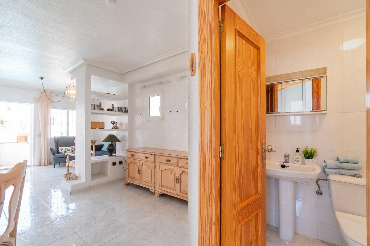 Apartamento de 2 habitaciones en Playa Flamenca en venta con piscina - 239.000 € (Ref: 10077748)
