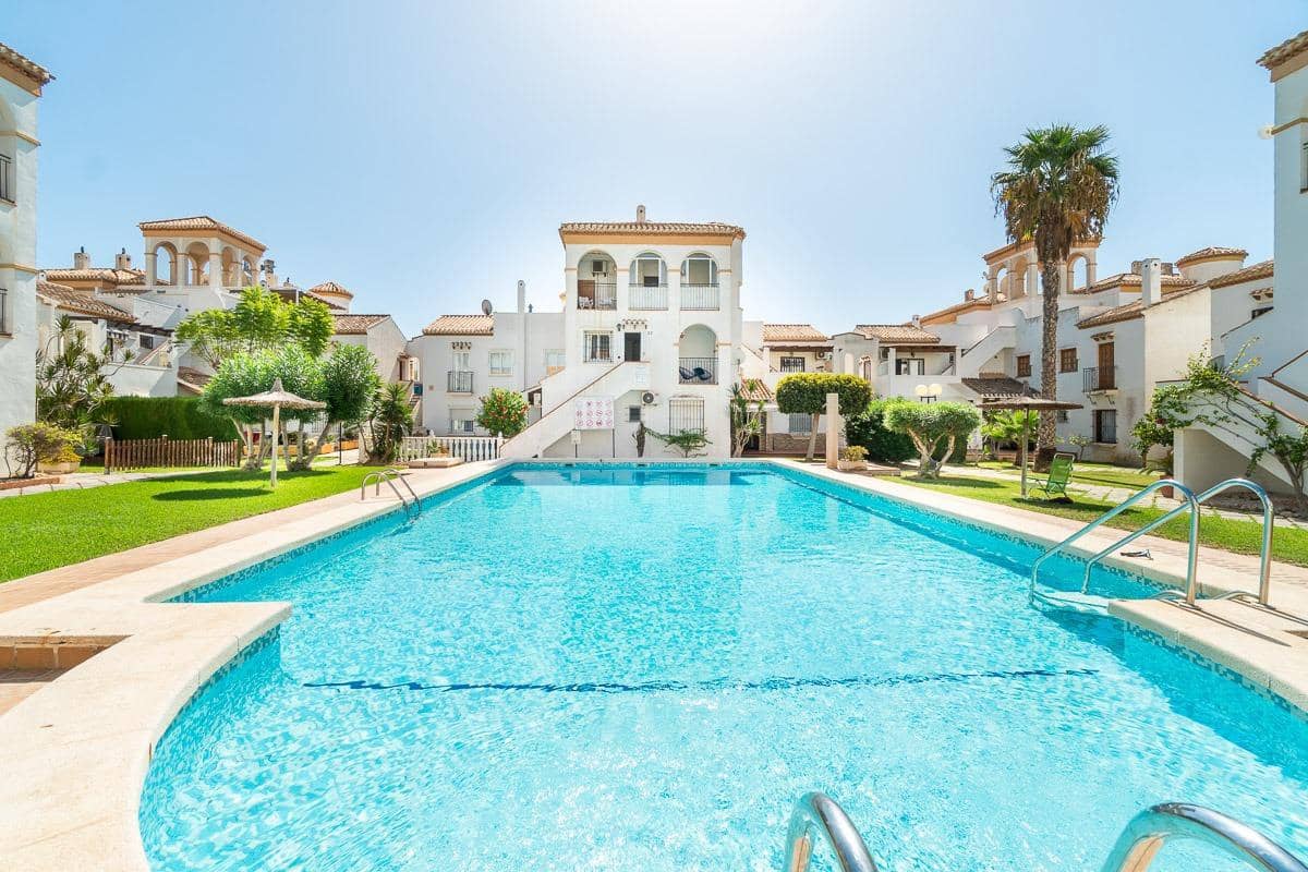 Apartamento de 2 habitaciones en Playa Flamenca en venta con piscina - 239.000 € (Ref: 10077748)