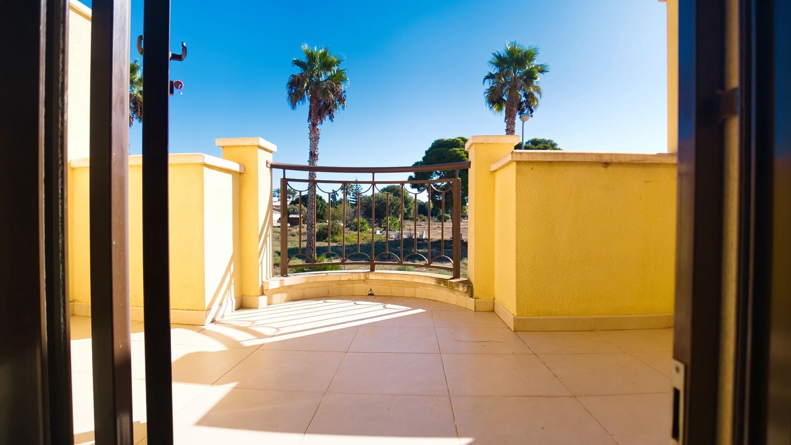 2 bedroom Townhouse for sale in Dona Pepa with pool garage - € 185,000 (Ref: 10080583)