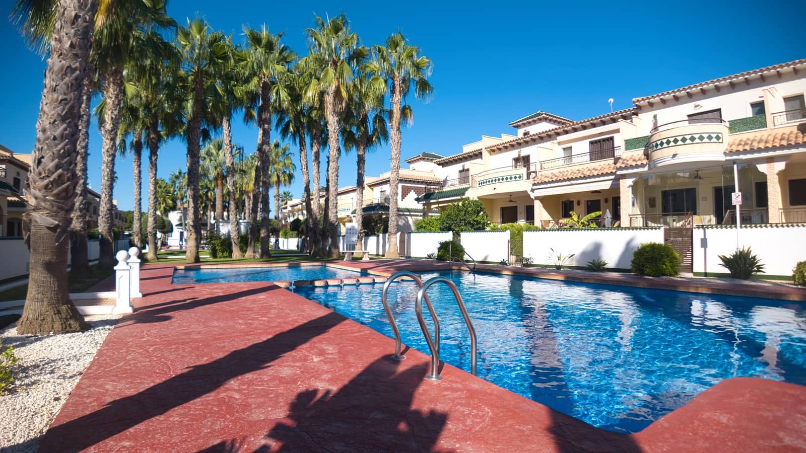 2 bedroom Townhouse for sale in Dona Pepa with pool garage - € 185,000 (Ref: 10080583)