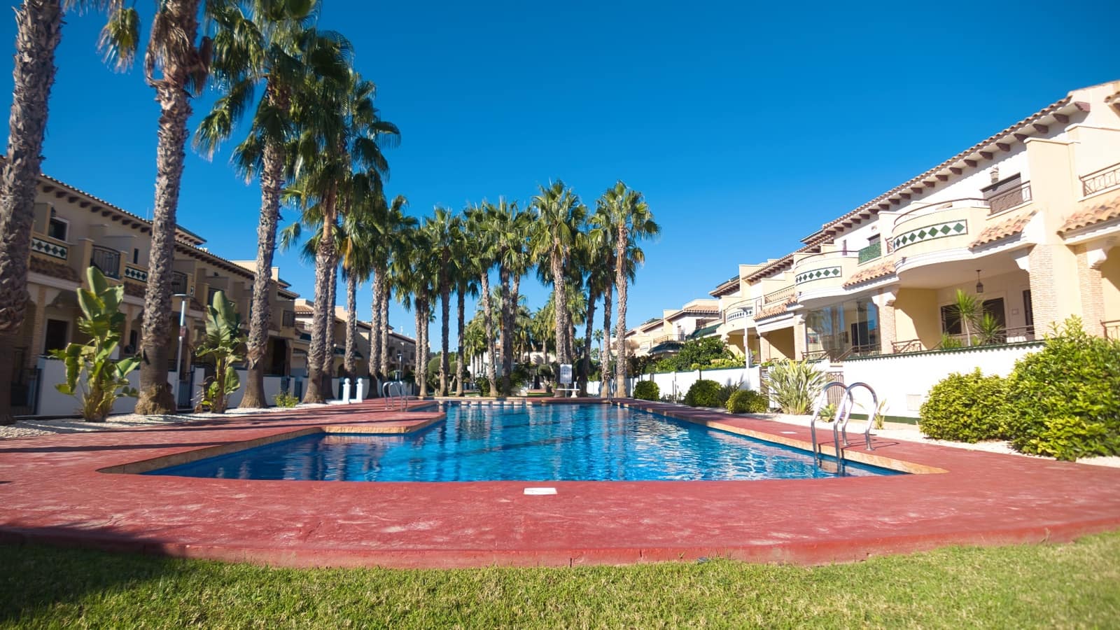2 bedroom Townhouse for sale in Dona Pepa with pool garage - € 185,000 (Ref: 10080583)
