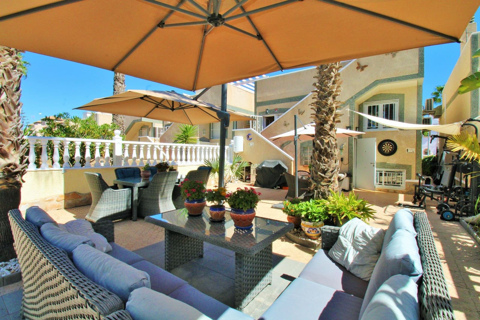 4 Zimmer Villa zu verkaufen in Villamartin mit Pool - 419.000 € (Ref: 10085715)