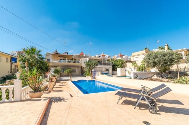 4 quarto Moradia para venda em Los Balcones com piscina garagem - 369 000 € (Ref: 10097589)