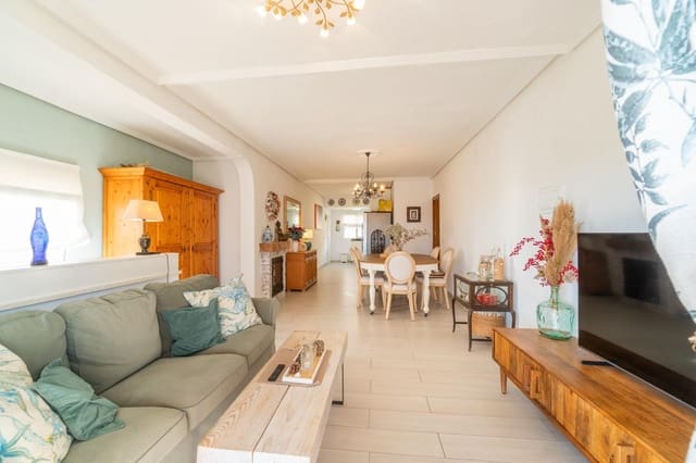 4 quarto Moradia para venda em Los Balcones com piscina garagem - 369 000 € (Ref: 10097589)