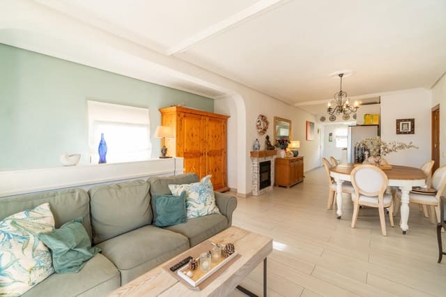 4 quarto Moradia para venda em Los Balcones com piscina garagem - 369 000 € (Ref: 10097589)