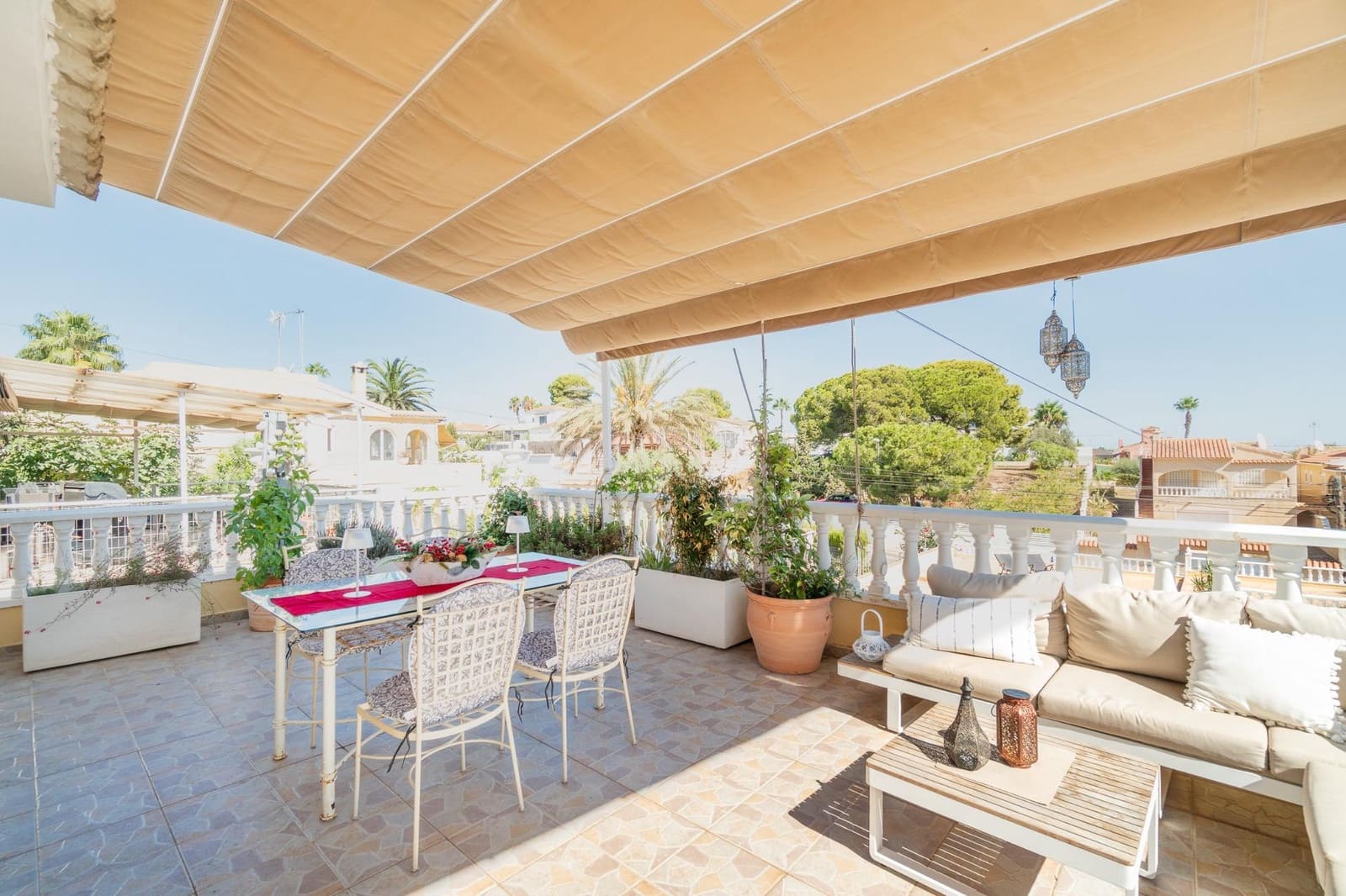 4 quarto Moradia para venda em Los Balcones com piscina garagem - 369 000 € (Ref: 10097589)