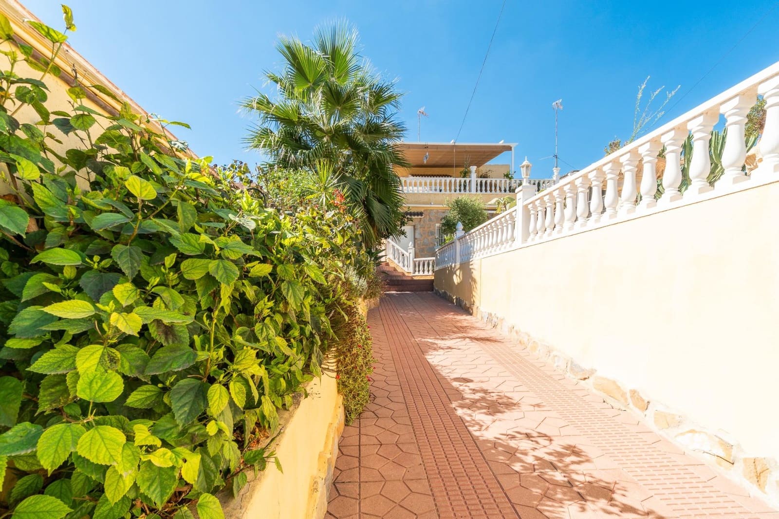 4 quarto Moradia para venda em Los Balcones com piscina garagem - 369 000 € (Ref: 10097589)