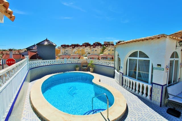 4 makuuhuone Huvila myytävänä paikassa Villamartin, Orihuela mukana uima-altaan 
autotalli - 379 995 € (Ref: 10109063)