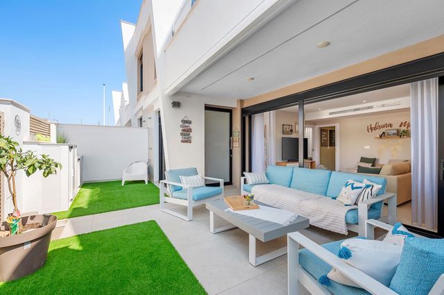 3 sovrum Lägenhet till salu i San Pedro del Pinatar ciudad, San Pedro del Pinatar med pool - 289 000 € (Ref: 10109065)