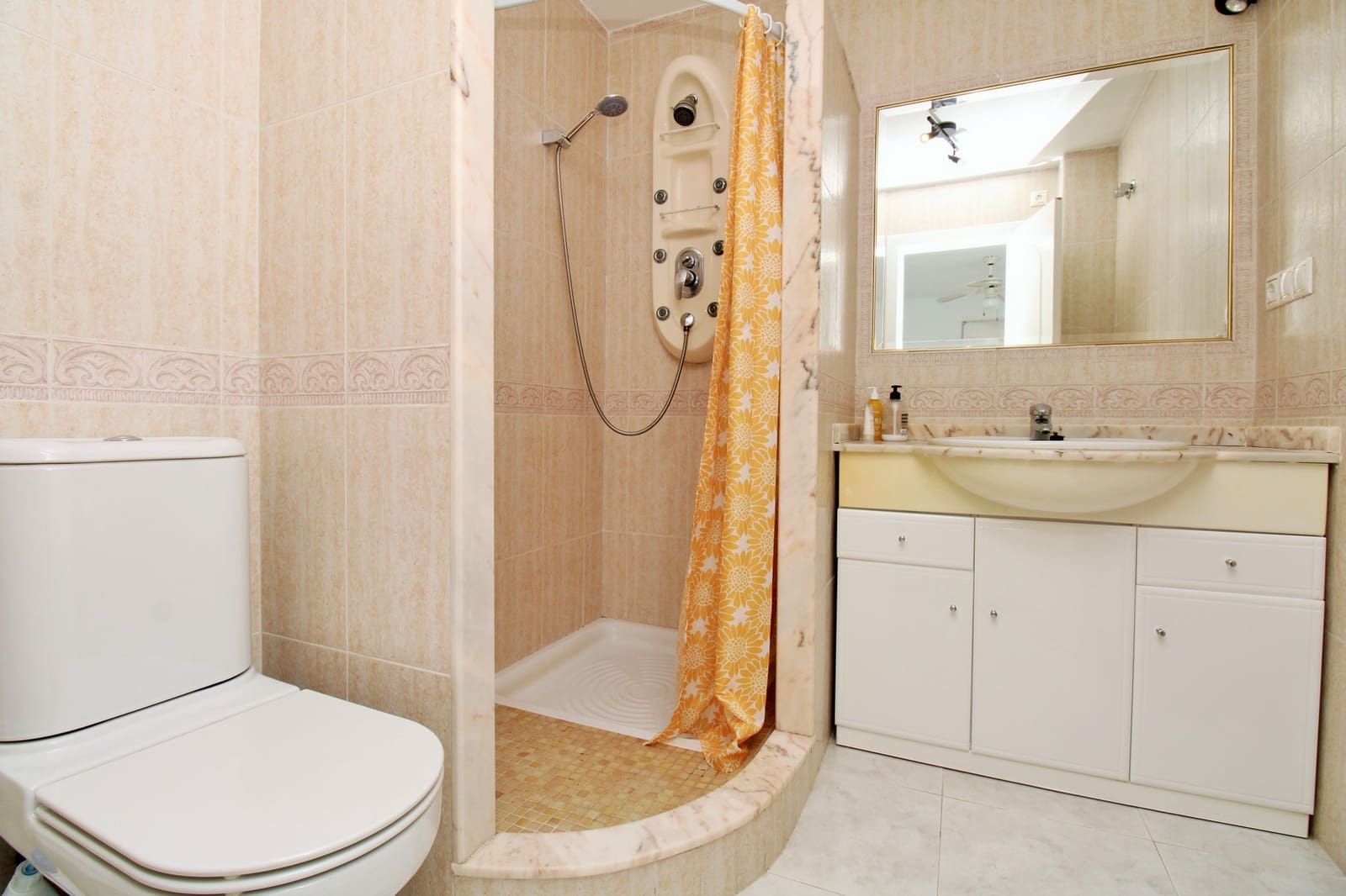 2 bedroom Apartment for sale in Villamartin with pool garage - € 194,950 (Ref: 10109069)