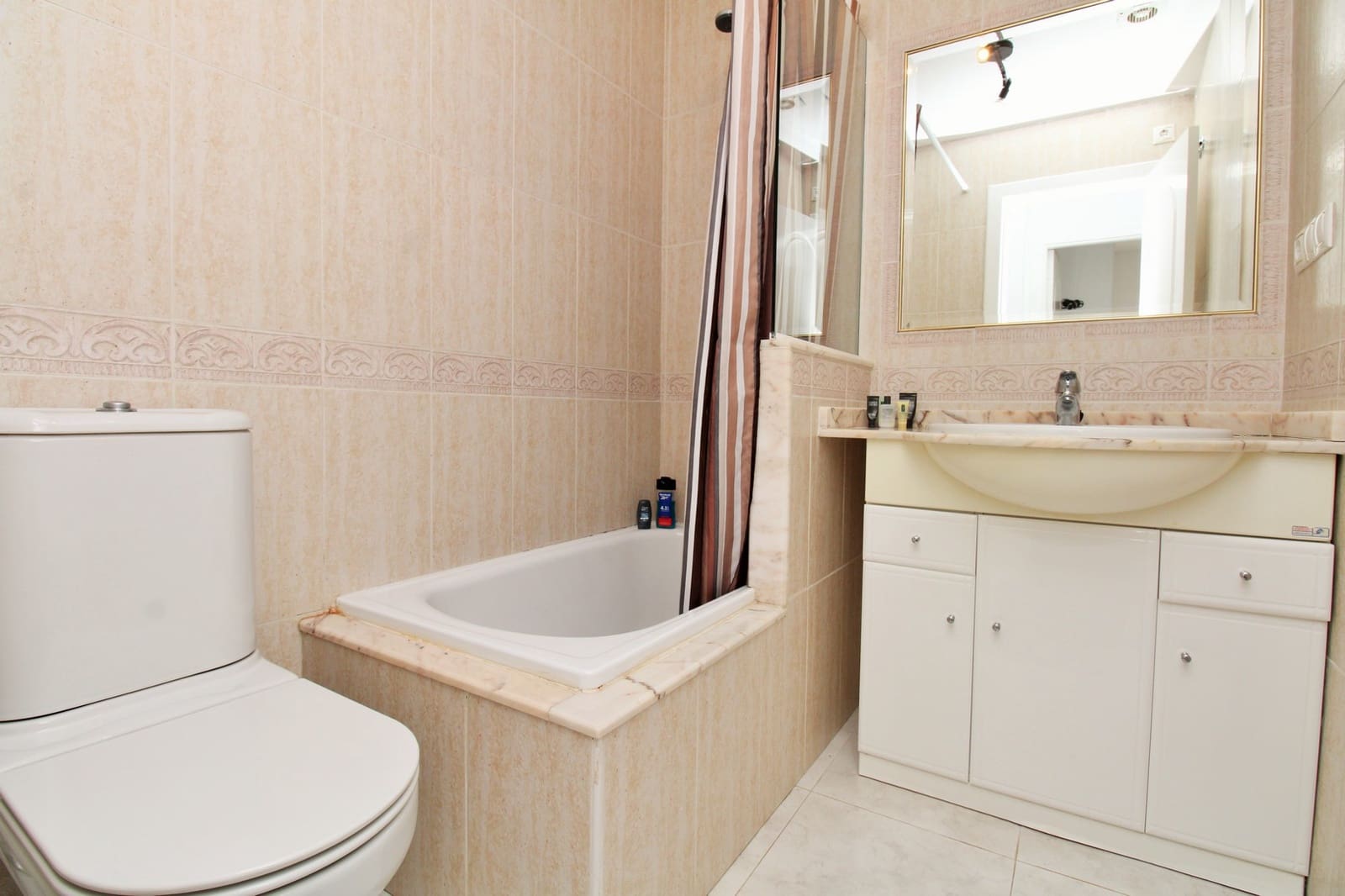 2 bedroom Apartment for sale in Villamartin with pool garage - € 194,950 (Ref: 10109069)