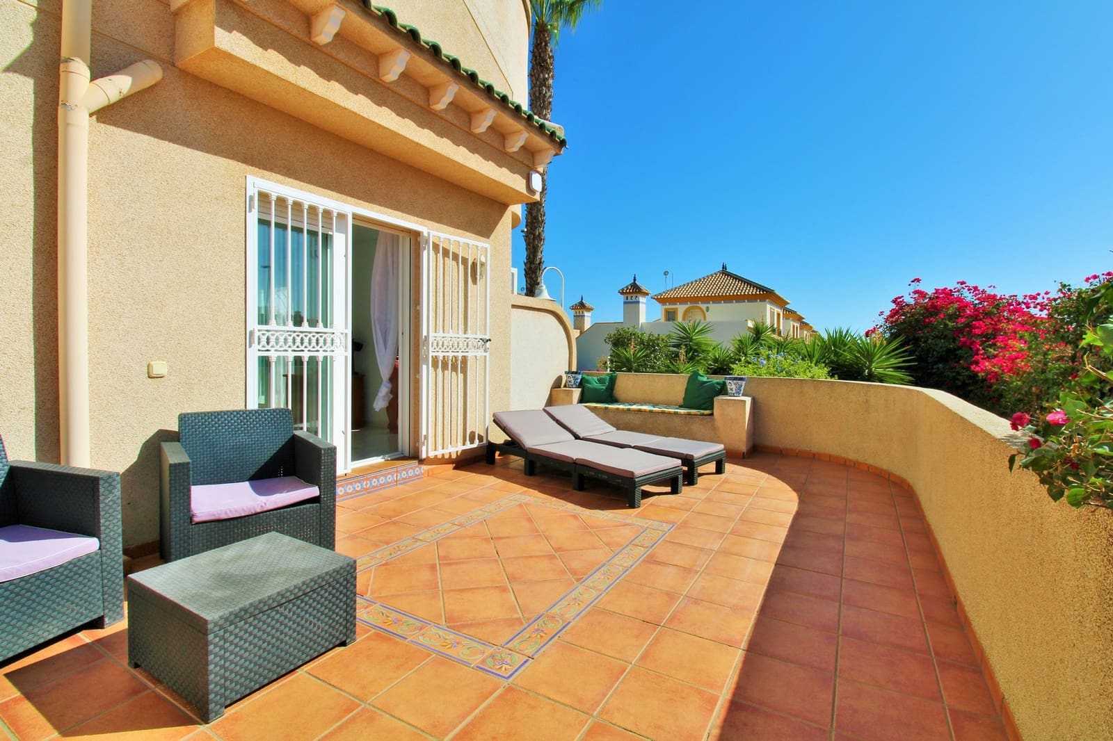 2 bedroom Apartment for sale in Villamartin with pool garage - € 194,950 (Ref: 10109069)