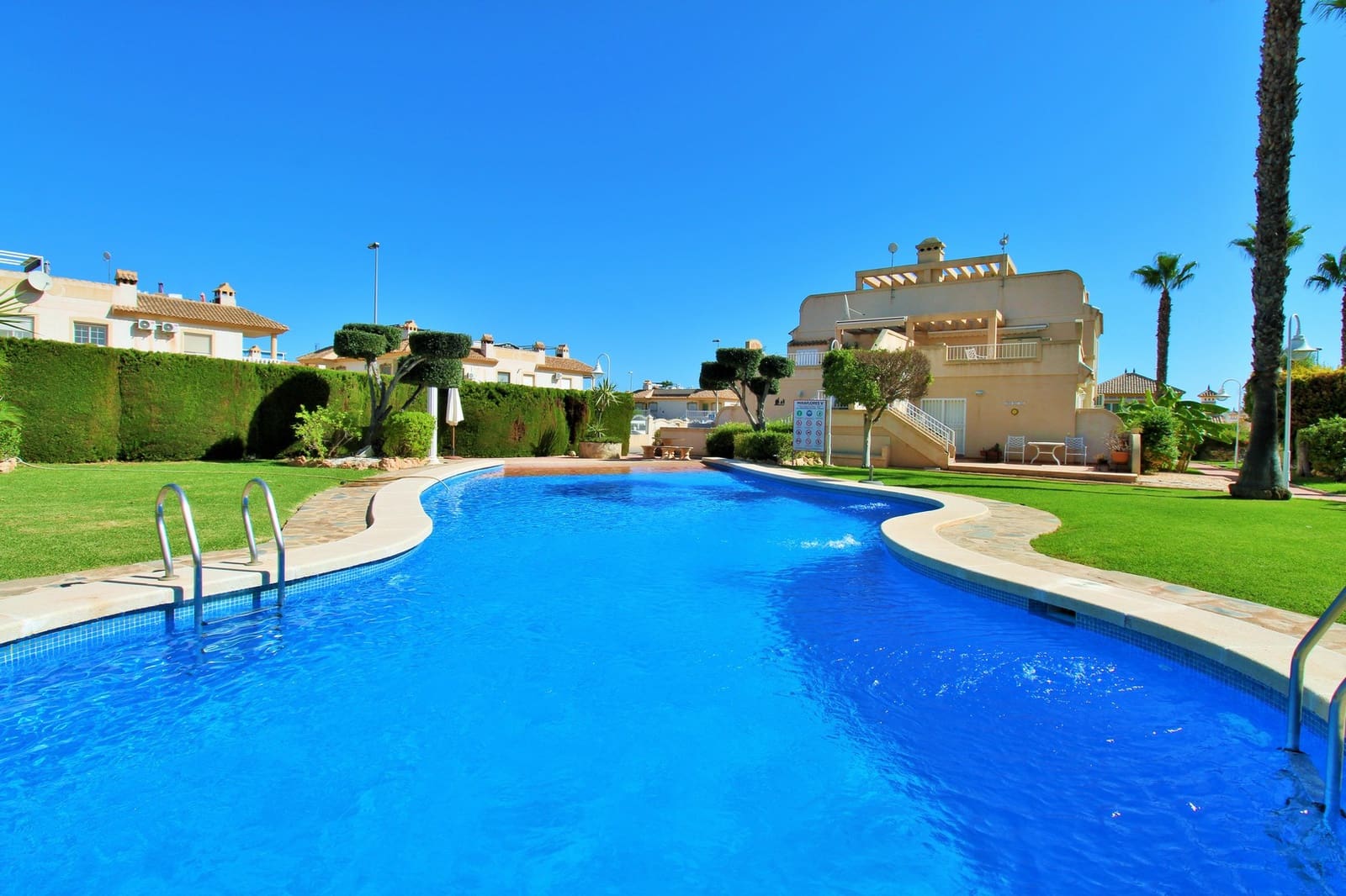 2 bedroom Apartment for sale in Villamartin with pool garage - € 194,950 (Ref: 10109069)