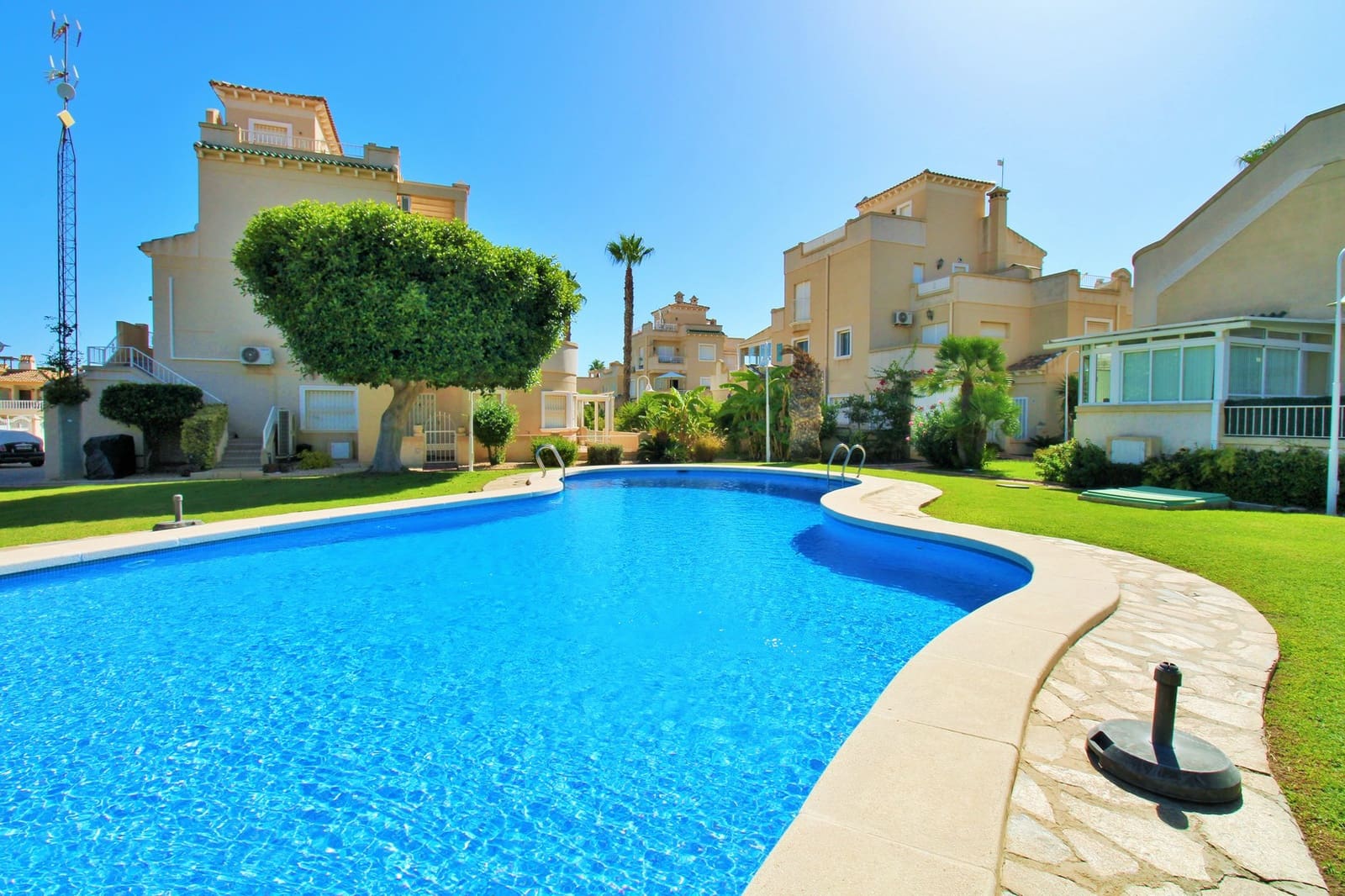 2 bedroom Apartment for sale in Villamartin with pool garage - € 194,950 (Ref: 10109069)