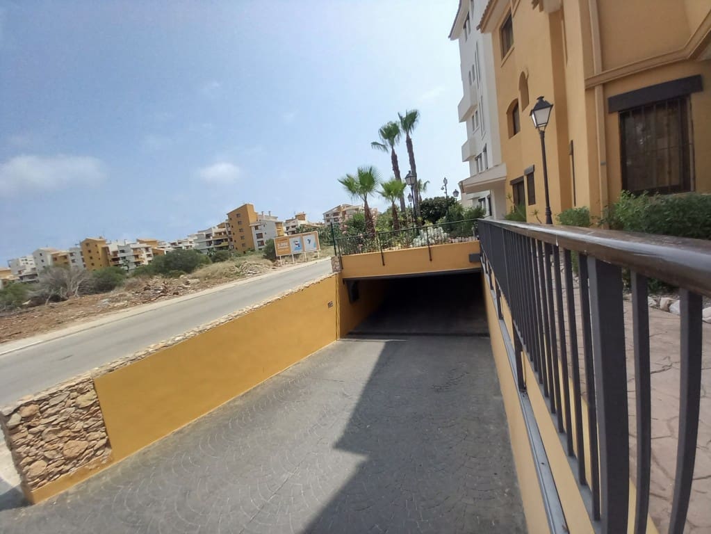 2 bedroom Apartment for sale in Punta Prima with pool garage - € 299,900 (Ref: 10110928)