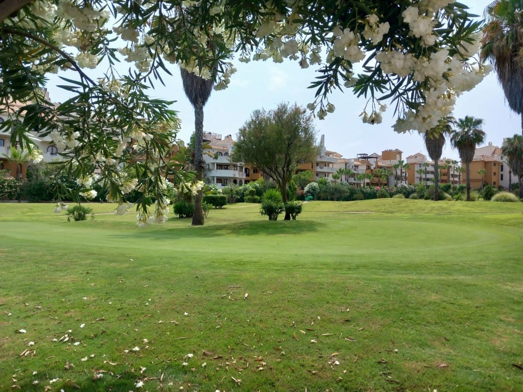 2 bedroom Apartment for sale in Punta Prima with pool garage - € 299,900 (Ref: 10110928)