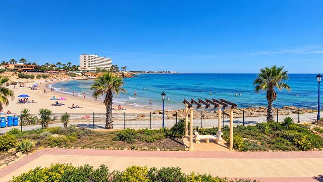 3 makuuhuone Huoneisto myytävänä paikassa La Zenia, Orihuela mukana uima-altaan - 459 000 € (Ref: 10111126)